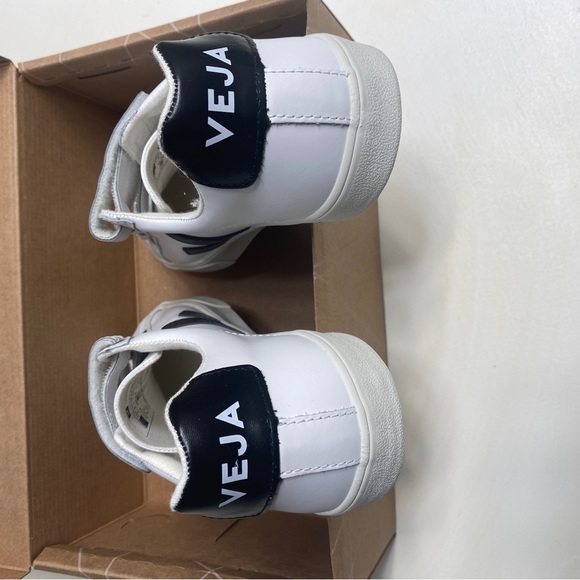 Leather Lace-Up removable insole made in Brazil - Picture 3 of 4